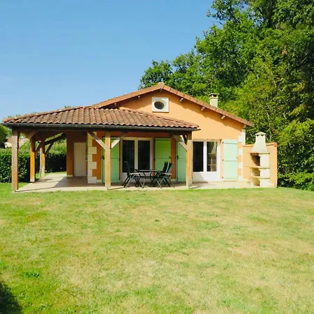 Ferienhaus In With Golf & Pool Access Les Forges (Deux-Sevres)