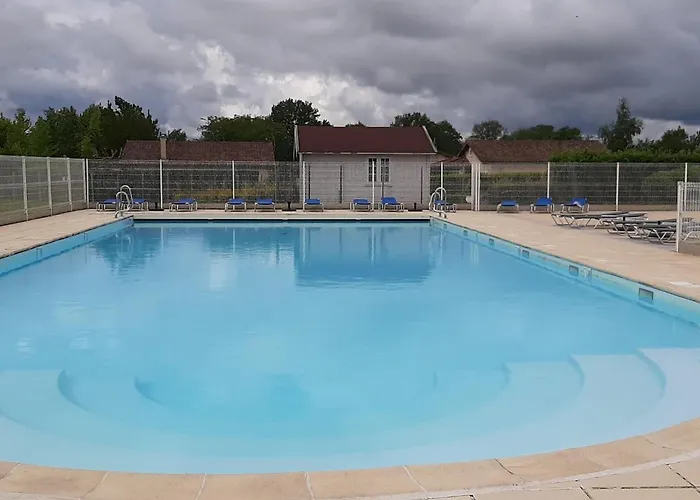 In With Golf & Pool Access