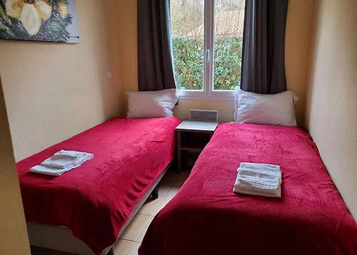 In With Golf & Pool Access Сasa de vacaciones Les Forges (Deux-Sevres)