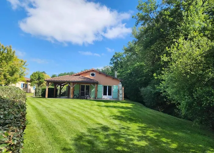 In With Golf & Pool Access Сasa de vacaciones